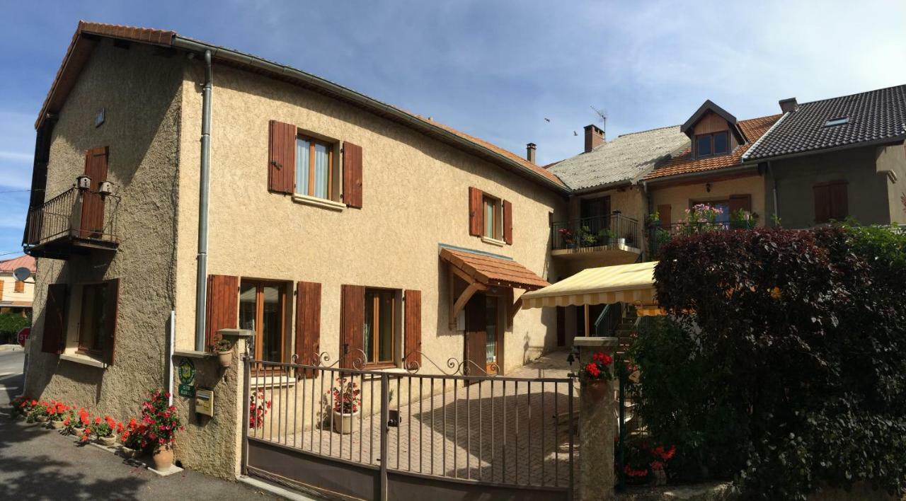 La Maison De Valentine Jarjayes 外观 照片